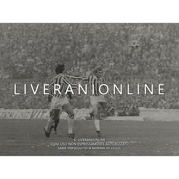 ARCHIVIO Francesco Morini (San Giuliano Terme, 12 agosto 1944)  un ex calciatore italiano che giocava nel ruolo di difensore. Esord“ nella Sampdoria e pass˜ nel 1969 alla Juventus per poi andare a chiudere la carriera in Canada, con i Toronto Blizzard; collezion˜ 377 partite in Serie A, e caso singolare senza segnare alcun gol, l\'unico che aveva effettivamente realizzato, gli fu annullato. Con la maglia bianconera della Juventus vinse ben cinque scudetti, la Coppa Italia del 1978-79, la Coppa Uefa del 1977. Esord“ in nazionale nel 1973 e prese parte ai mondiali del 1974, per un totale di 11 partite in maglia azzurra. NELLA FOTO:Francesco Morini PH.ARCHIVIO AGENZIA ALDO LIVERANI SAS