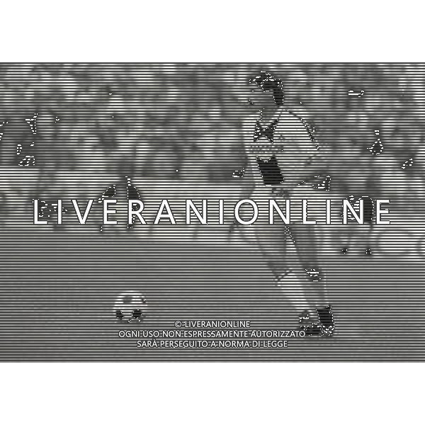 RETROSPETTIVA DINO GALPAROLI CALCIATORE NELLA FOTO DINO GALPAROLI CON LA MAGLIA DELL\'AUDINESE CALCIO NELL\'ANNO 1983-1984 AG ALDO LIVERANI SAS