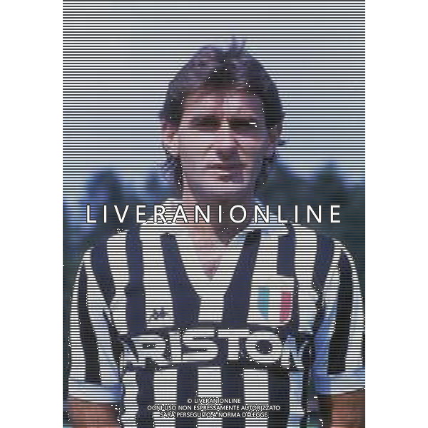 RETROSPETTIVA MASSIMO BRIASCHI CALCIATORE NELLA FOTO MASSIMO BRIASCHI CON LA MAGLIA DELLA JUVENTUS AG ALDO LIVERANI SAS