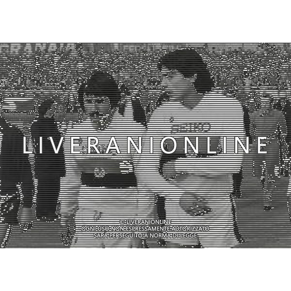 RETROSPETTIVA MASSIMO BRIASCHI CALCIATORE NELLA FOTO MASSIMO BRIASCHI CON LA MAGLIA DEL GENOA CALCIO E CARMINE GENTILE AG ALDO LIVERANI SAS