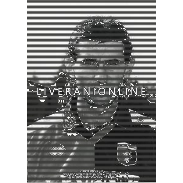 RETROSPETTIVA MASSIMO BRIASCHI CALCIATORE NELLA FOTO MASSIMO BRIASCHI CON LA MAGLIA DEL GENOA CALCIO AG ALDO LIVERANI SAS