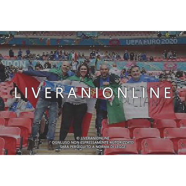 ITALIA vs SPAGNA Campionato Europeo UEFA EURO 2020 gara Semifinale - Londra 06/07/2021 nella foto: Tifosi italiani sugli spalti ©Claudio Zamagni/Agenzia Aldo Liverani s.a.s. during European UEFA Championship - UEFA Euro 2020 soccer match between Italy and Spain at Wembley Stadium in London on July 06 2021 photo credit by Claudio Zamagni / Aldo Liverani Photo Agency / AGENZIA ALDO LIVERANI SAS