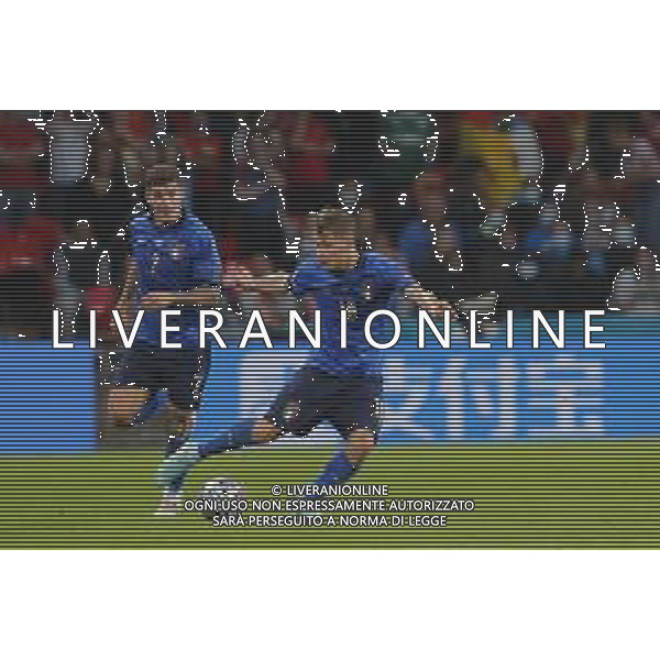 Campionato Europeo UEFA EURO 2020 gara semifinale ITALIA - SPAGNA del 06/07/2021 - nella foto: Barella Nicolo’(Italia) e Giovanni di Lorenzo ©Claudio Zamagni/Agenzia Aldo Liverani s.a.s. during European UEFA Championship - UEFA Euro 2020 semifinal soccer match between Italy and Spain at Wembley Stadium in London on July 06 2021 photo credit by Claudio Zamagni/Aldo Liverani Photo Agency /AGENZIA ALDO LIVERANI SAS