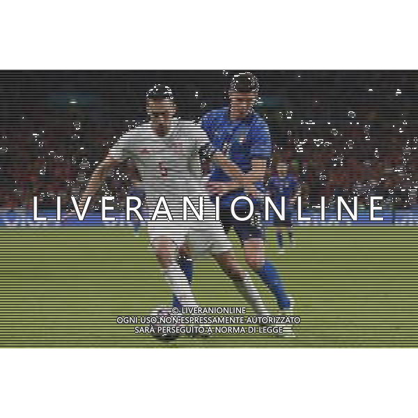 Campionato Europeo UEFA EURO 2020 gara semifinale ITALIA - SPAGNA del 06/07/2021 - nella foto: Sergio Busquets - Pessina Matteo(Italia) ©Claudio Zamagni/Agenzia Aldo Liverani s.a.s. Sergio Busquets - Pessina Matteo(Italia) during European UEFA Championship - UEFA Euro 2020 semifinal soccer match between Italy and Spain at Wembley Stadium in London on July 06 2021 photo credit by Claudio Zamagni/Aldo Liverani Photo Agency