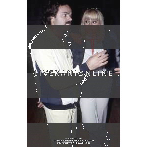 RAFFAELLA CARRA\' CANTANTE E ATTRICE - RETROSPETTIVA NELLA FOTO CON IL COMPAGNO SERGIO JAPINO NEL 1983 ©ARCHIVIO GIOVANNI LIVERANI /AG. ALDO LIVERANI SAS