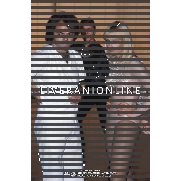 RAFFAELLA CARRA\' CANTANTE E ATTRICE - RETROSPETTIVA NELLA FOTO CON IL COMPAGNO SERGIO JAPINO NEL 1983 ©ARCHIVIO GIOVANNI LIVERANI /AG. ALDO LIVERANI SAS
