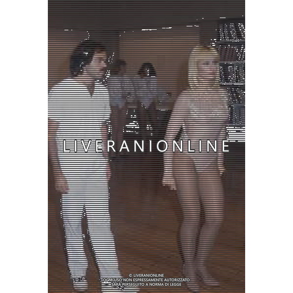 RAFFAELLA CARRA\' CANTANTE E ATTRICE - RETROSPETTIVA NELLA FOTO CON IL COMPAGNO SERGIO JAPINO NEL 1983 ©ARCHIVIO GIOVANNI LIVERANI /AG. ALDO LIVERANI SAS