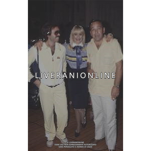 RAFFAELLA CARRA\' CANTANTE E ATTRICE - RETROSPETTIVA NELLA FOTO CON IL COMPAGNO SERGIO JAPINO NEL 1983 ©ARCHIVIO GIOVANNI LIVERANI /AG. ALDO LIVERANI SAS