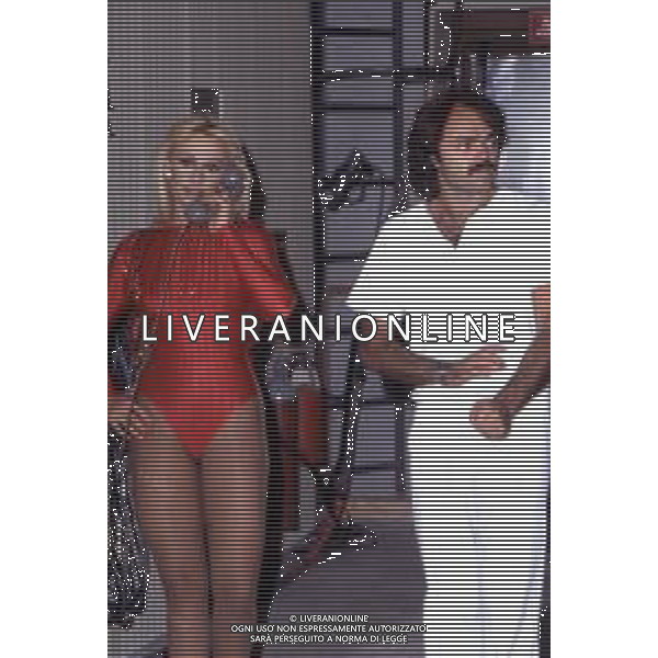 RAFFAELLA CARRA\' CANTANTE E ATTRICE - RETROSPETTIVA NELLA FOTO CON IL COMPAGNO SERGIO JAPINO NEL 1983 ©ARCHIVIO GIOVANNI LIVERANI /AG. ALDO LIVERANI SAS