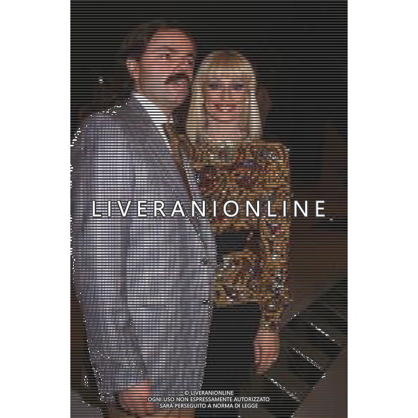 RAFFAELLA CARRA\' CANTANTE E ATTRICE - RETROSPETTIVA NELLA FOTO CON IL COMPAGNO SERGIO JAPINO NEL 1988 ©ARCHIVIO GIOVANNI LIVERANI /AG. ALDO LIVERANI SAS