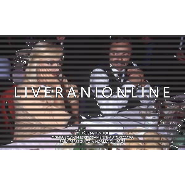 RAFFAELLA CARRA\' CANTANTE E ATTRICE - RETROSPETTIVA NELLA FOTO CON IL COMPAGNO SERGIO JAPINO NEL 1990 ©ARCHIVIO GIOVANNI LIVERANI /AG. ALDO LIVERANI SAS