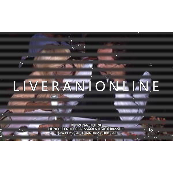RAFFAELLA CARRA\' CANTANTE E ATTRICE - RETROSPETTIVA NELLA FOTO CON IL COMPAGNO SERGIO JAPINO NEL 1990 ©ARCHIVIO GIOVANNI LIVERANI /AG. ALDO LIVERANI SAS