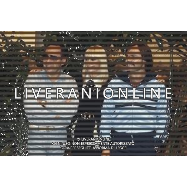 RAFFAELLA CARRA\' CANTANTE E ATTRICE - RETROSPETTIVA NELLA FOTO CON IL COMPAGNO SERGIO JAPINO e GIANNI BONCOMPAGNI NEL 1983 ©ARCHIVIO GIOVANNI LIVERANI /AG. ALDO LIVERANI SAS