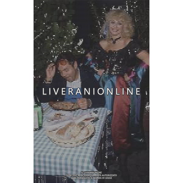 RAFFAELLA CARRA\' CANTANTE E ATTRICE - RETROSPETTIVA NELLA FOTO CON GIANNI BONCOMPAGNI NEL 1979 ©ARCHIVIO GIOVANNI LIVERANI /AG. ALDO LIVERANI SAS