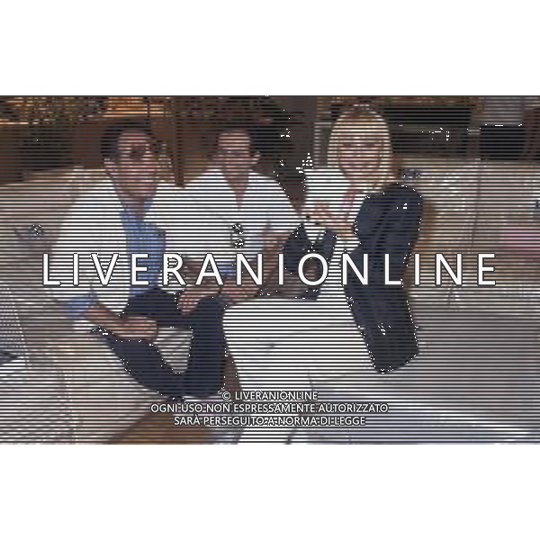 RAFFAELLA CARRA\' CANTANTE E ATTRICE - RETROSPETTIVA NELLA FOTO CON GIANNI BONCOMPAGNI E GIANCARLO MAGALLI NEL 1983 ©ARCHIVIO GIOVANNI LIVERANI /AG. ALDO LIVERANI SAS
