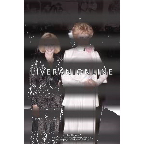 RAFFAELLA CARRA\' CANTANTE E ATTRICE - RETROSPETTIVA NELLA FOTO CON MINA MAZZINI A \'MILLELUCI\' NEL 1974 ©ARCHIVIO GIOVANNI LIVERANI /AG. ALDO LIVERANI SAS