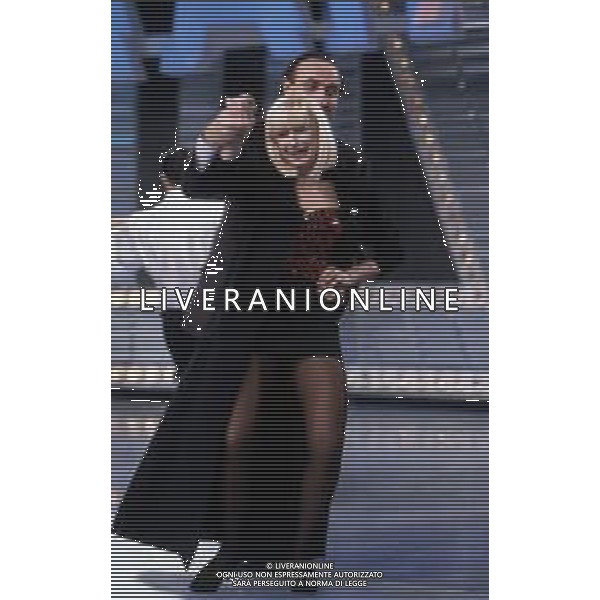 RAFFAELLA CARRA\' CANTANTE E ATTRICE - RETROSPETTIVA NELLA FOTO CON PIPPO BAUDO NEL 1990 ©ARCHIVIO GIOVANNI LIVERANI /AG. ALDO LIVERANI SAS