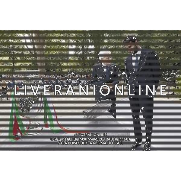 Il Presidente della Repubblica, Sergio Mattarella, ha ricevuto al Quirinale la Nazionale italiana di Calcio vincitrice degli Europei UEFA Euro 2020 e il tennista Matteo Berrettini, finalista al Torneo di Wimbledon - Roma 12.07.2021 ©Ufficio per la Stampa e la Comunicazione della Presidenza della Repubblica/AGENZIA ALDO LIVERANI SAS