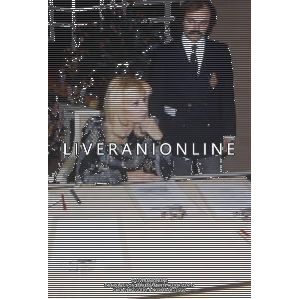 RAFFAELLA CARRA\' CANTANTE E ATTRICE - RETROSPETTIVA NELLA FOTO CON IL COMPAGNO SERGIO JAPINO NEL 1986 ©ARCHIVIO GIOVANNI LIVERANI /AG. ALDO LIVERANI SAS