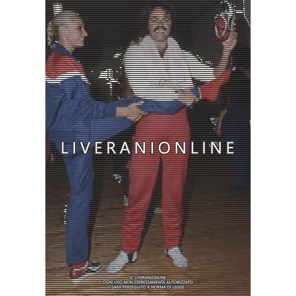 RAFFAELLA CARRA\' CANTANTE E ATTRICE - RETROSPETTIVA NELLA FOTO CON IL COMPAGNO SERGIO JAPINO NEL 1984 ©ARCHIVIO GIOVANNI LIVERANI /AG. ALDO LIVERANI SAS