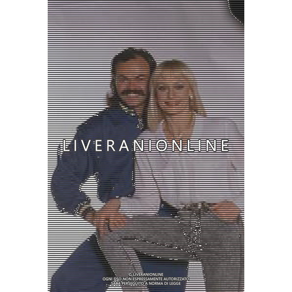 RAFFAELLA CARRA\' CANTANTE E ATTRICE - RETROSPETTIVA NELLA FOTO CON IL COMPAGNO SERGIO JAPINO ©ARCHIVIO GIOVANNI LIVERANI /AG. ALDO LIVERANI SAS