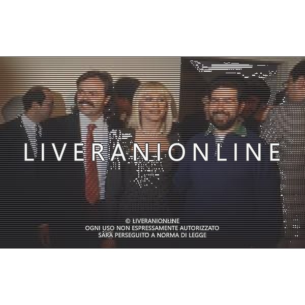 RAFFAELLA CARRA\' CANTANTE E ATTRICE - RETROSPETTIVA NELLA FOTO CON IL COMPAGNO SERGIO JAPINO NEL 1988 CON LELLO ARENA ©ARCHIVIO GIOVANNI LIVERANI /AG. ALDO LIVERANI SAS