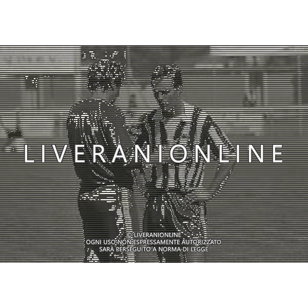 RETROSPETTIVA DINO ZOFF CALCIATORE NELLA FOTO DINO ZOFF NELL\'ANNO 1988 -1989 ALLENATORE JUVENTUS CON ANTONIO CABRINI AG ALDO LIVERANI SAS  