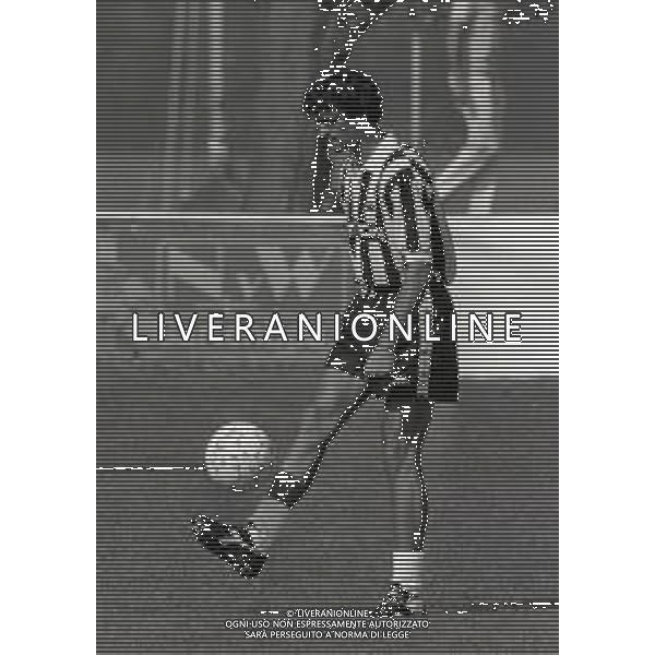 RETROSPETTIVA ALESSANDRO ALTOBELLI CALCIATORE NELLA FOTO ALESSANDRO ALTOBELLI NELL\'ANNO 1988 -1989 CON LA MAGLIA DELLA JUVENTUS AG ALDO LIVERANI SAS  