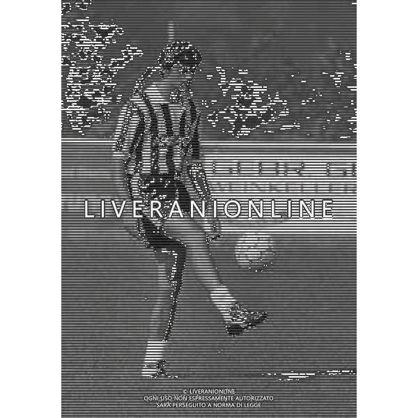 RETROSPETTIVA ALESSANDRO ALTOBELLI CALCIATORE NELLA FOTO ALESSANDRO ALTOBELLI NELL\'ANNO 1988 -1989 CON LA MAGLIA DELLA JUVENTUS AG ALDO LIVERANI SAS  