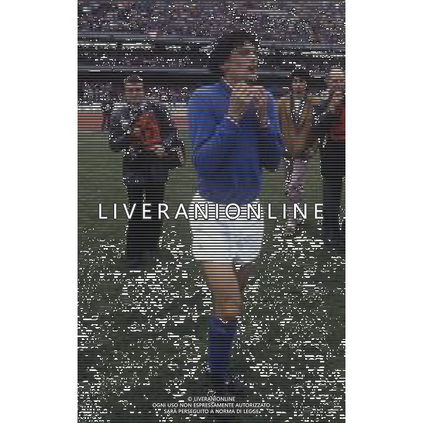 RETROSPETTIVA ALESSANDRO ALTOBELLI CALCIATORE NELLA FOTO ALESSANDRO ALTOBELLI CON LA MAGLIA DELLA NAZIONALE ITALIANA AG ALDO LIVERANI SAS  