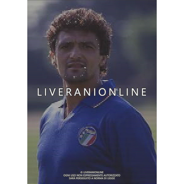 RETROSPETTIVA ALESSANDRO ALTOBELLI CALCIATORE NELLA FOTO ALESSANDRO ALTOBELLI CON LA MAGLIA DELLA NAZIONALE ITALIANA AG ALDO LIVERANI SAS  