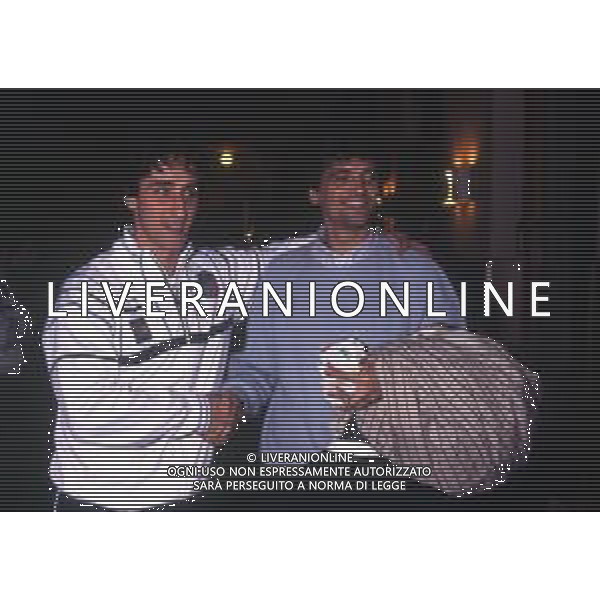 RETROSPETTIVA ALESSANDRO ALTOBELLI CALCIATORE NELLA FOTO ALESSANDRO ALTOBELLI CON LA MAGLIA DELLA NAZIONALE ITALIANA CON FERNANDO DE NAPOLI AG ALDO LIVERANI SAS  