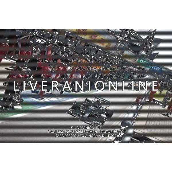 Valtteri Bottas (FIN) Mercedes AMG F1 W12 in the pits while the race is stopped. 18.07.2021. Formula 1 World Championship, Rd 10, British Grand Prix, Silverstone, England, Race Day. - www.xpbimages.com, EMail: requests@xpbimages.com © Copyright: Bearne / XPB Images/AGENZIA ALDO LIVERANI - ITALY ONLY EDITORIAL USE ONLY