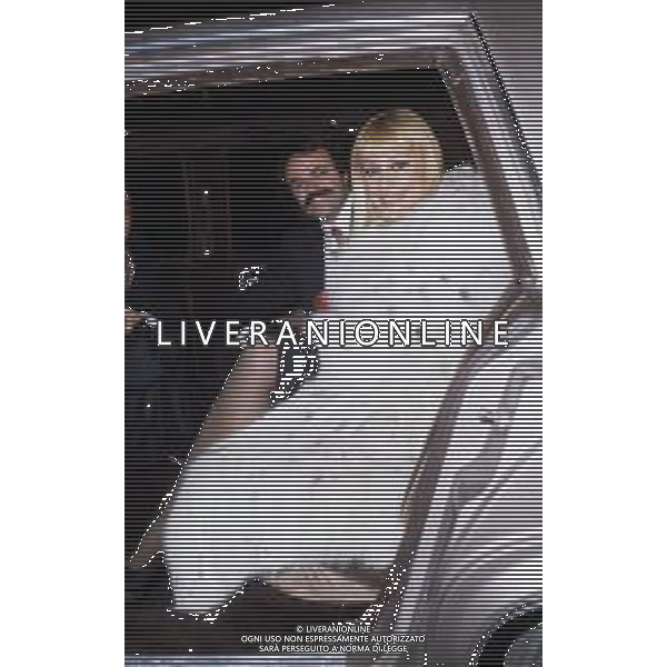 RAFFAELLA CARRA\' DURANTE IL SUO VIAGGIO IN AMERICA PER CONDURRE \'BUONASERA RAFFAELLA\' DA NEW YORK NEL 1986 - RETROSPETTIVA NELLA FOTO CON IL COMPAGNO SERGIO JAPINO ©ARCHIVIO GIOVANNI LIVERANI/AGENZIA ALDO LIVERANI SAS