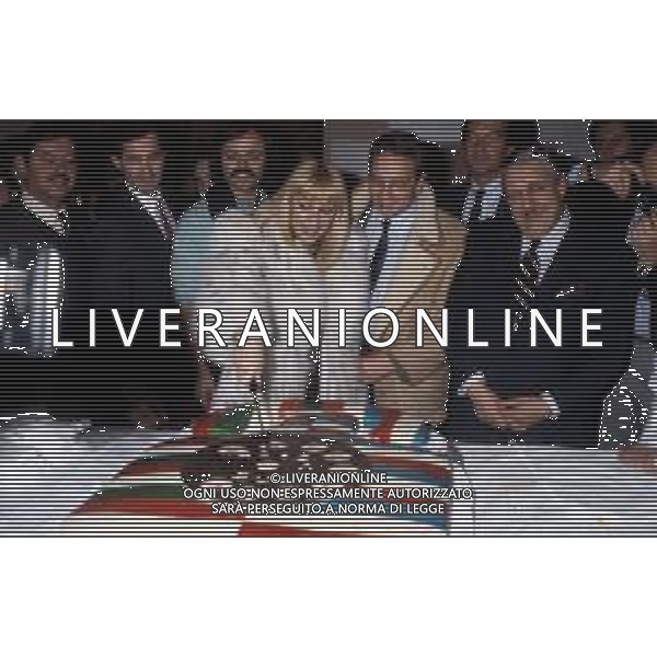 RAFFAELLA CARRA\' DURANTE IL SUO VIAGGIO IN AMERICA PER CONDURRE \'BUONASERA RAFFAELLA\' DA NEW YORK NEL 1986 - RETROSPETTIVA ©ARCHIVIO GIOVANNI LIVERANI/AGENZIA ALDO LIVERANI SAS