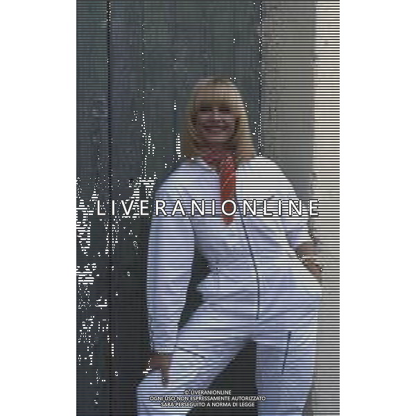 RETROSPETTIVA RAFFAELLA CARRA\' ATTRICE-CANTANTE E SHOW GIRL NELLA FOTO RAFFAELLA CARRA\' NELL\'ANNO 1983 ALLA TRASMISSIONE TELEVISIVA “FANTASTICO 3“ AG ALDO LIVERANI SAS