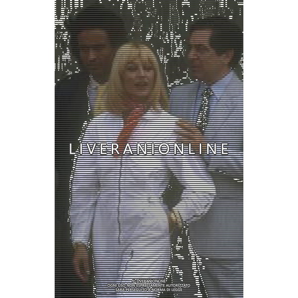 RETROSPETTIVA RAFFAELLA CARRA\' ATTRICE-CANTANTE E SHOW GIRL NELLA FOTO RAFFAELLA CARRA\' NELL\'ANNO 1983 ALLA TRASMISSIONE TELEVISIVA “FANTASTICO 3“ CON CORRADO MANTONI E GIGI SABANI AG ALDO LIVERANI SAS