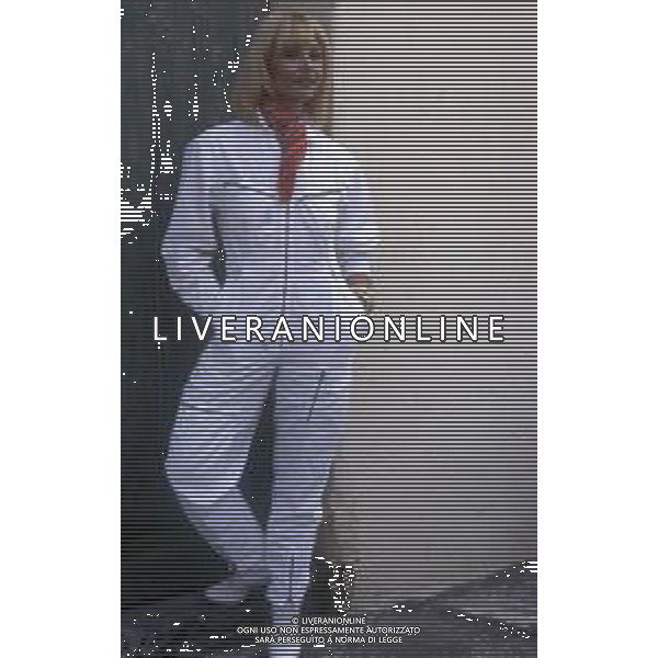 RETROSPETTIVA RAFFAELLA CARRA\' ATTRICE-CANTANTE E SHOW GIRL NELLA FOTO RAFFAELLA CARRA\' NELL\'ANNO 1983 ALLA TRASMISSIONE TELEVISIVA “FANTASTICO 3“ AG ALDO LIVERANI SAS