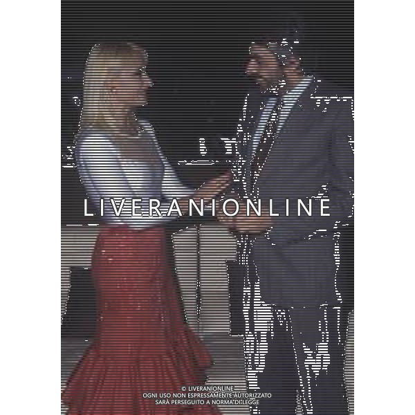 RETROSPETTIVA RAFFAELLA CARRA\' ATTRICE-CANTANTE E SHOW GIRL NELLA FOTO RAFFAELLA CARRA\' NELL\'ANNO 1983 CON GIOVANNI GORIA AG ALDO LIVERANI SAS 