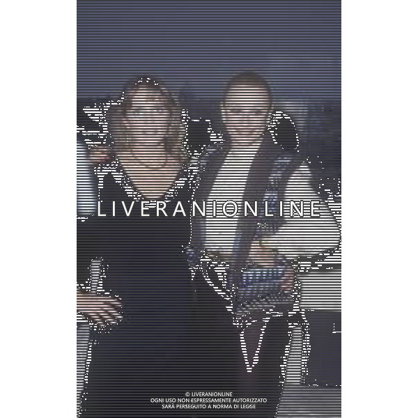RETROSPETTIVA RAFFAELLA CARRA\' ATTRICE-CANTANTE E SHOW GIRL NELLA FOTO RAFFAELLA CARRA\' NELL\'ANNO 1985 CON ISABELLA FERRARI AG ALDO LIVERANI SAS 