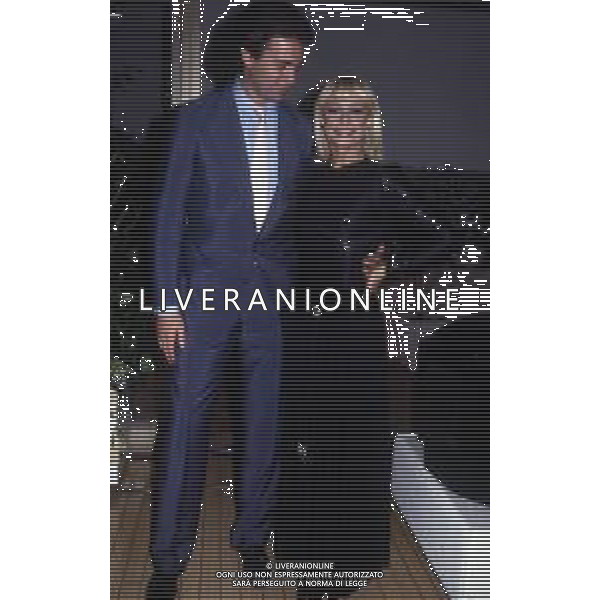 RETROSPETTIVA RAFFAELLA CARRA\' ATTRICE-CANTANTE E SHOW GIRL NELLA FOTO RAFFAELLA CARRA\' NELL\'ANNO 1985 CON BERTIN OSBORNE AG ALDO LIVERANI SAS 