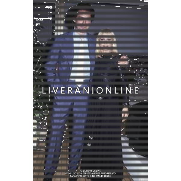 RETROSPETTIVA RAFFAELLA CARRA\' ATTRICE-CANTANTE E SHOW GIRL NELLA FOTO RAFFAELLA CARRA\' NELL\'ANNO 1985 CON BERTIN OSBORNE AG ALDO LIVERANI SAS  