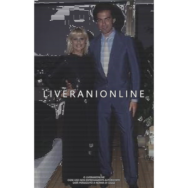RETROSPETTIVA RAFFAELLA CARRA\' ATTRICE-CANTANTE E SHOW GIRL NELLA FOTO RAFFAELLA CARRA\' NELL\'ANNO 1985 CON BERTIN OSBORNE AG ALDO LIVERANI SAS 