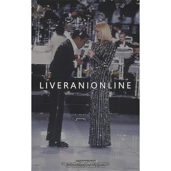 RETROSPETTIVA RAFFAELLA CARRA\' ATTRICE-CANTANTE E SHOW GIRL NELLA FOTO RAFFAELLA CARRA\' NELL\'ANNO 1986 CON SAMMY DAVIS JUNIOR AG ALDO LIVERANI SAS 