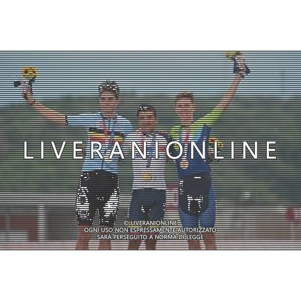 24-07-2021 Giochi Olimpici Elite Uomini; 2021, Jumbo - Visma; 2021, Ineos Grenadiers; 2021, Uae - Emirates; Van Aert, Wout; Carapaz Antonio, Richard Antonio; Pogacar, Tadej; Fuji Speedway; - Olimpiadi Tokyo 2020 Giappone ©SIROTTI/AGENZIA ALDO LIVERANI SAS