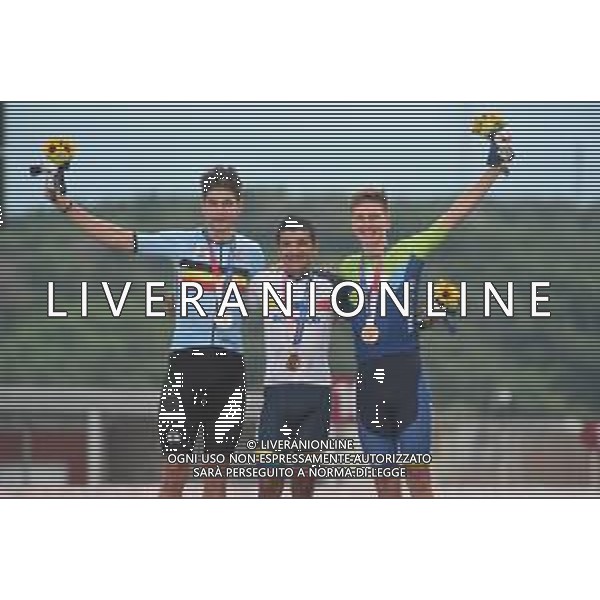 24-07-2021 Giochi Olimpici Elite Uomini; 2021, Jumbo - Visma; 2021, Ineos Grenadiers; 2021, Uae - Emirates; Van Aert, Wout; Carapaz Antonio, Richard Antonio; Pogacar, Tadej; Fuji Speedway; - Olimpiadi Tokyo 2020 Giappone ©SIROTTI/AGENZIA ALDO LIVERANI SAS
