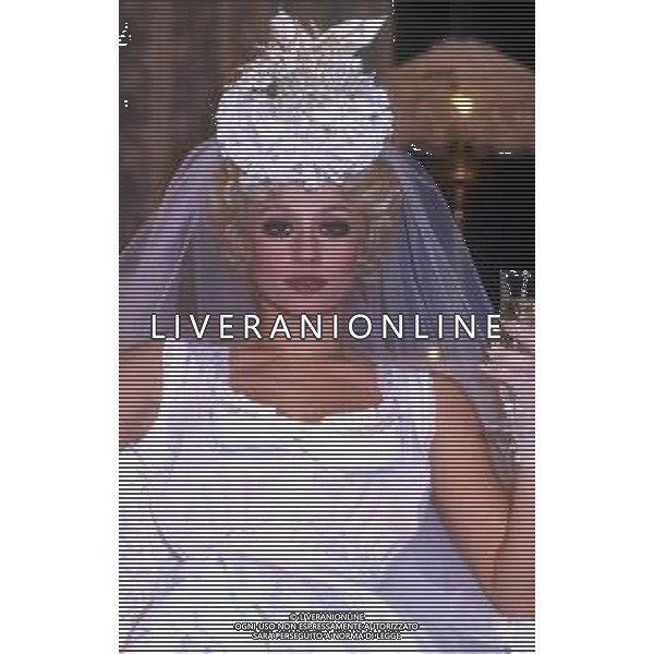 RAFFAELLA CARRA\' CANTANTE E SHOWGIRL - RETROSPETTIVA ANNI \'70 NELLA FOTO IN ABITO DA SPOSA ©ARCHIVIO GIOVANNI LIVERANI/AG. ALDO LIVERANI SAS