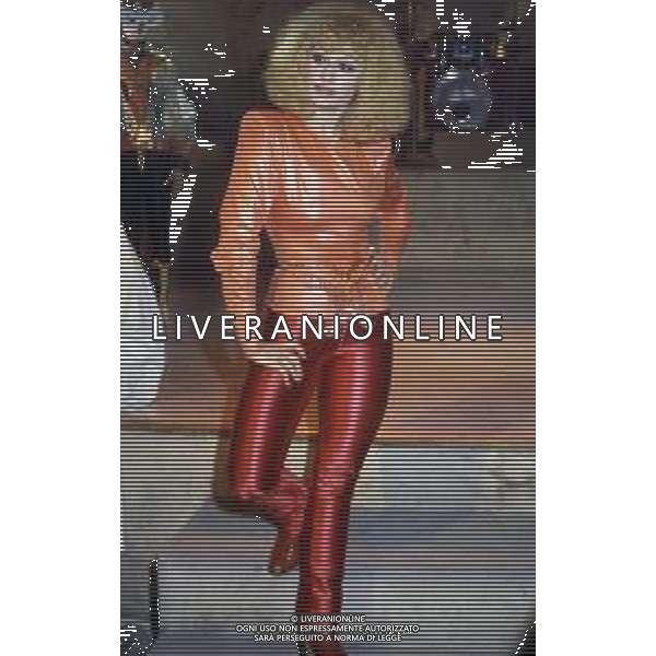 RAFFAELLA CARRA\' CANTANTE E SHOWGIRL - RETROSPETTIVA ANNI \'70 NELLA FOTO NEL 1979 - 1980 ©ARCHIVIO GIOVANNI LIVERANI/AG. ALDO LIVERANI SAS