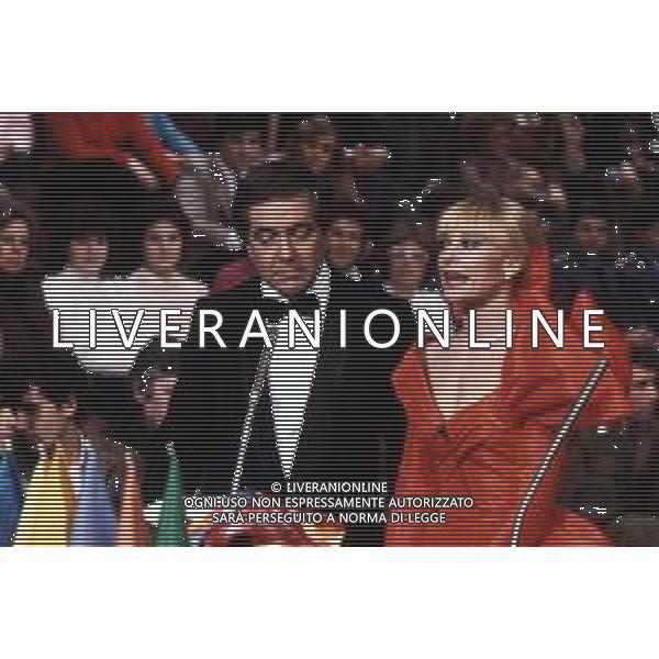 1991RAFFAELLA CARRA\' ATTRICE E SHOWGIRL - RETROSPETTIVA NELLA FOTO CON CORRADO MANTONI NEL 1982 A \'FANTASTICO 3\' ©ARCHIVIO GIOVANNI LIVERANI/AGENZIA ALDO LIVERANI SAS