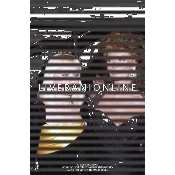 RAFFAELLA CARRA\' ATTRICE E SHOWGIRL - RETROSPETTIVA ANNI \'80 NELLA FOTO CON SOPHIA LOREN ©ARCHIVIO GIOVANNI LIVERANI/AGENZIA ALDO LIVERANI SAS